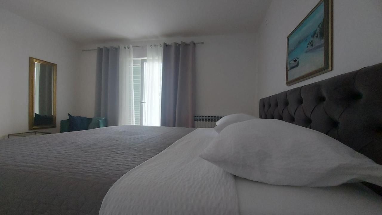 Corina & Franco Apartment Senj  Luaran gambar