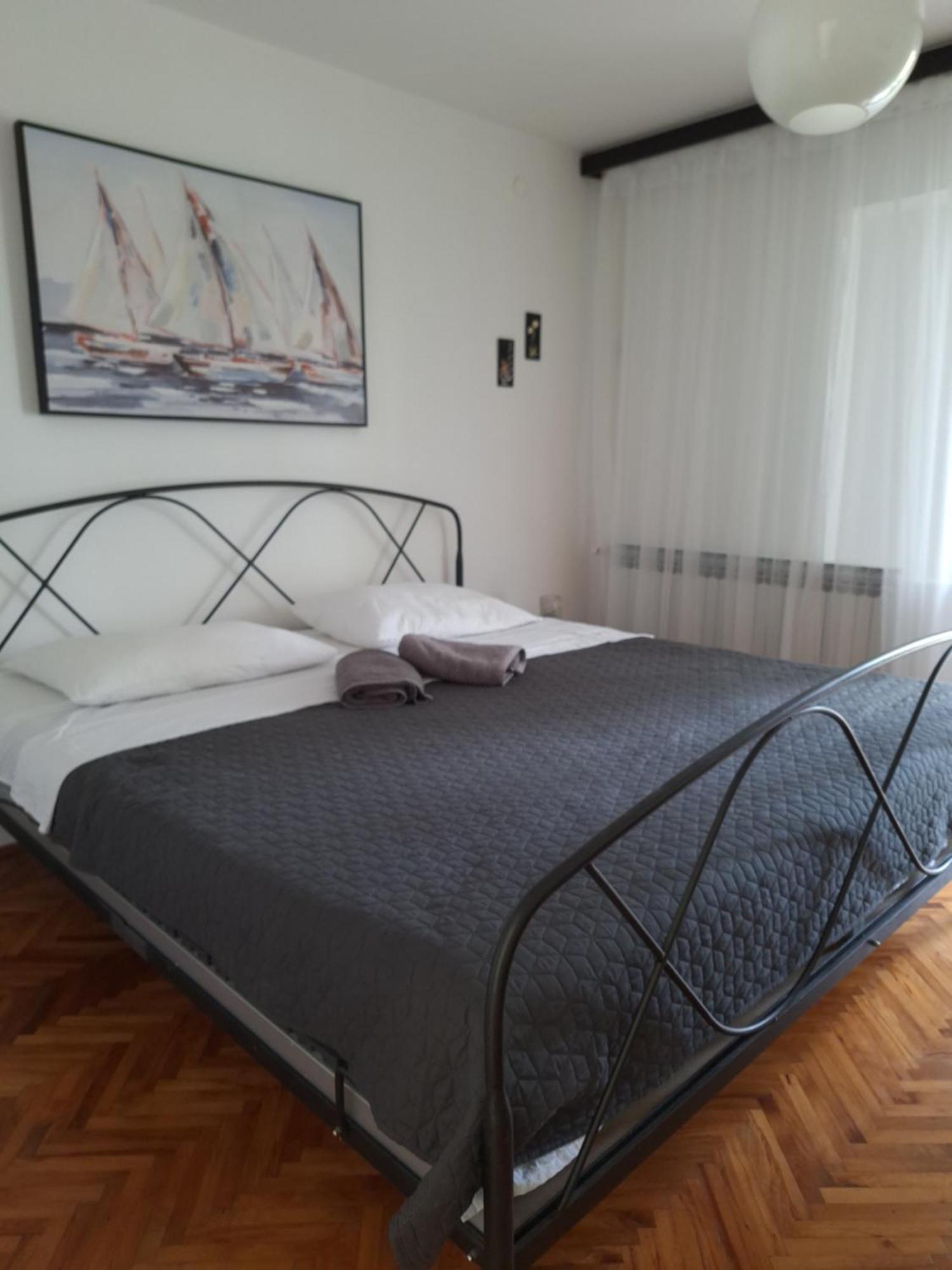 Corina & Franco Apartment Senj  Bilik gambar