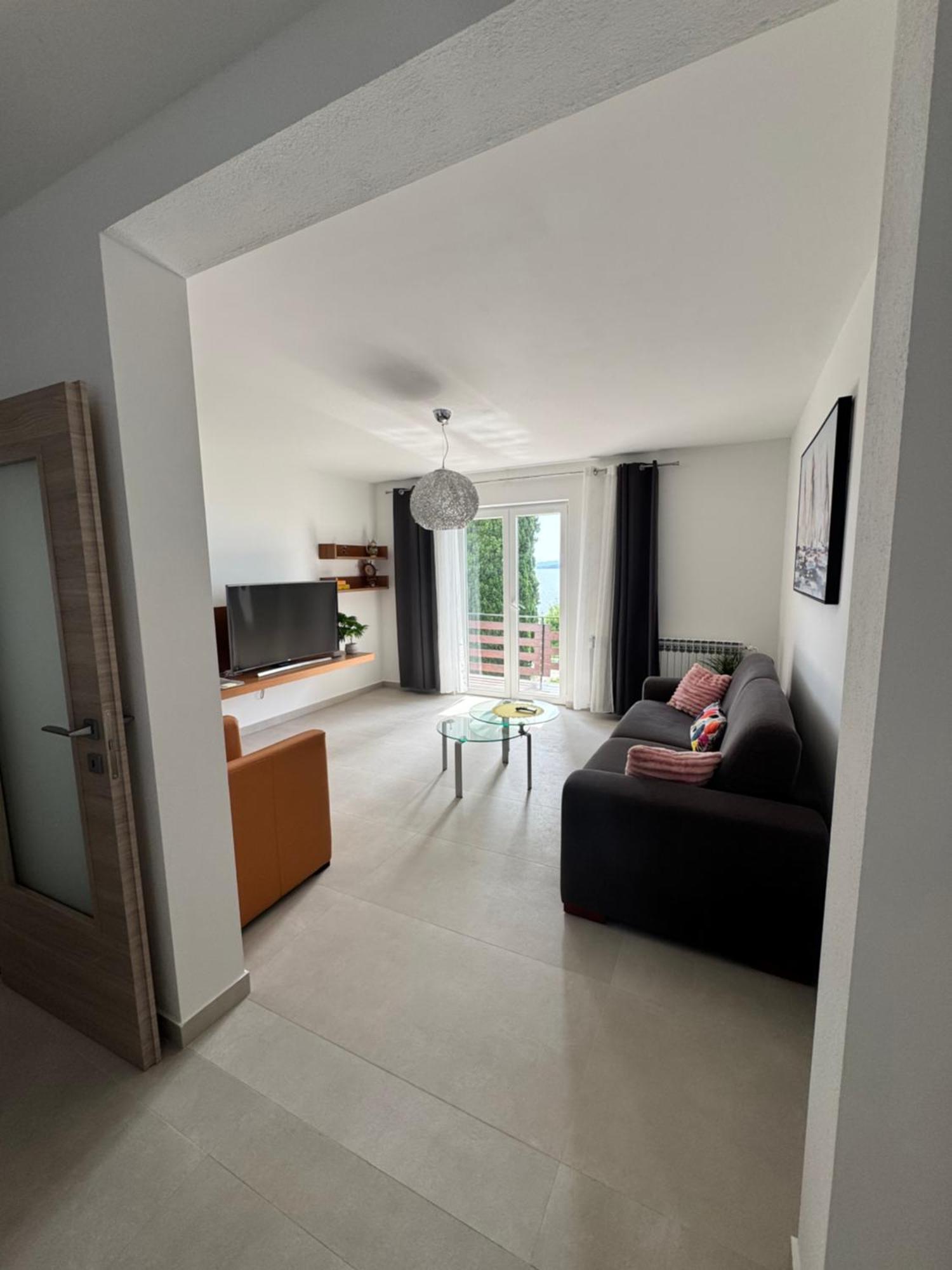 Corina & Franco Apartment Senj  Luaran gambar